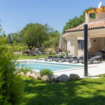 Carpe Diem Nature Heaven - Forest, Vineyard, Birdsongs & Pure Peace Veligolji
